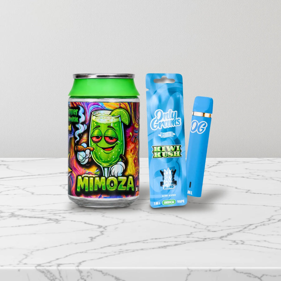 Legale Alternative zu Delta 9 THC: Loom Blüten Mimoza und OnlyGrams Vape Kiwi Kush auf weißem Marmor