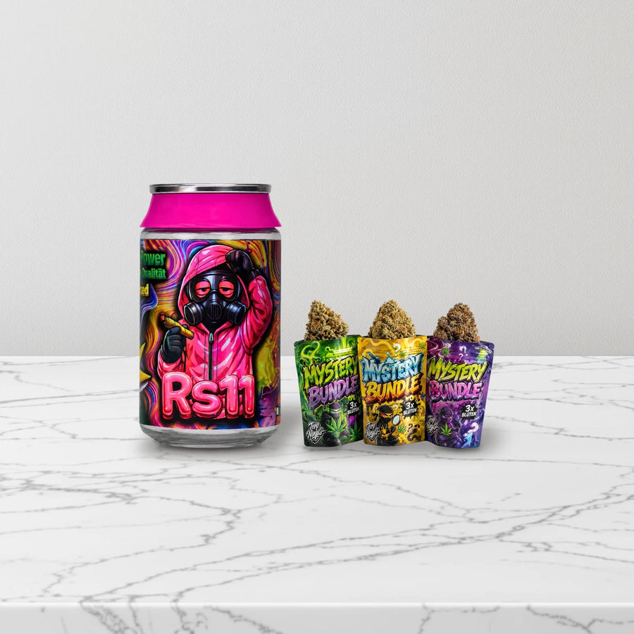 Legale Alternative zu HHC Blüten: Loom Blüten RS11 und Terp Ninjas Blüten Mystery Bundle auf weißem Marmor