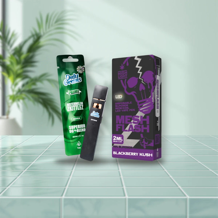Vape Pen: OnlyGrams und Mesh Flash auf mintgrünen Fliesen